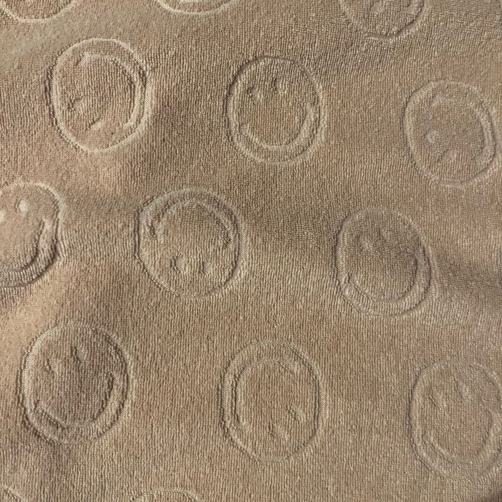 Offline by Aerie Peach Embossed Women's Crop Smiley Face Top! Size/XL - Picture 2 of 7